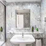 Ona Beverly Hills Heights 3*