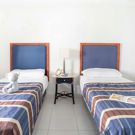 Ona Beverly Hills Heights 3*