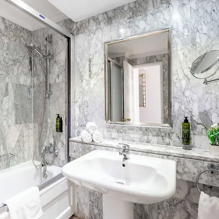 Ona Beverly Hills Heights 3*