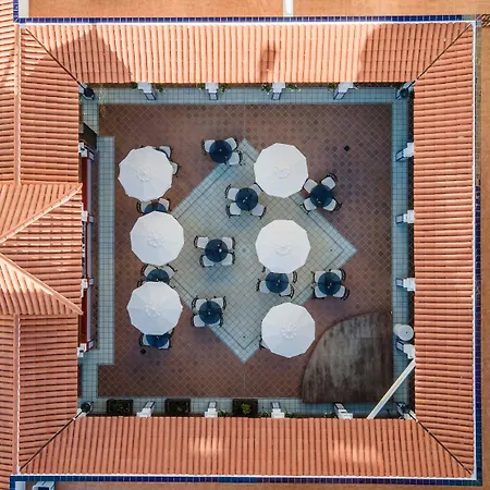 Ona Beverly Hills Heights Aparthotel 3*