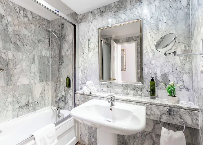 Ona Beverly Hills Heights 3*