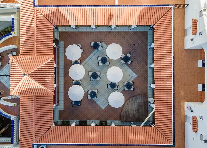 Ona Beverly Hills Heights Aparthotel 3*