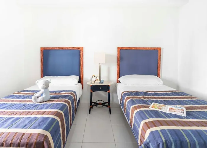 Ona Beverly Hills Heights 3*