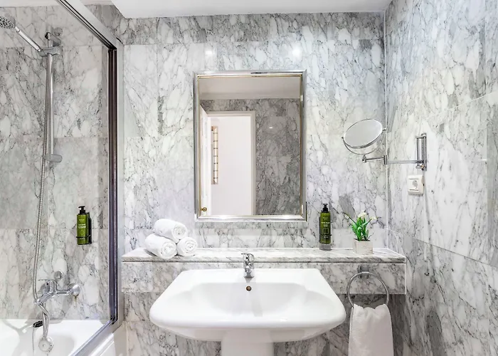 Ona Beverly Hills Heights 3*