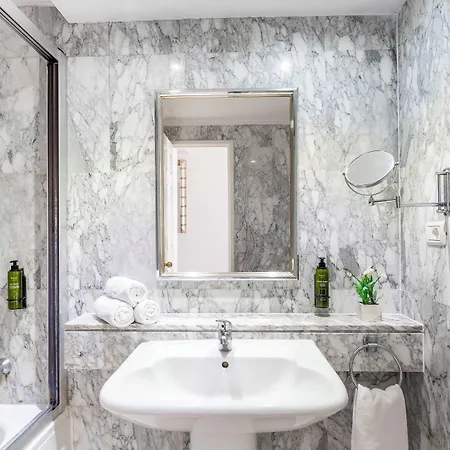 Ona Beverly Hills Heights 3*